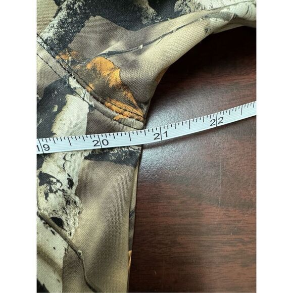Legendary Whitetails Camo 1/4 Zip Hoodie Size Medium - Picture 8 of 9